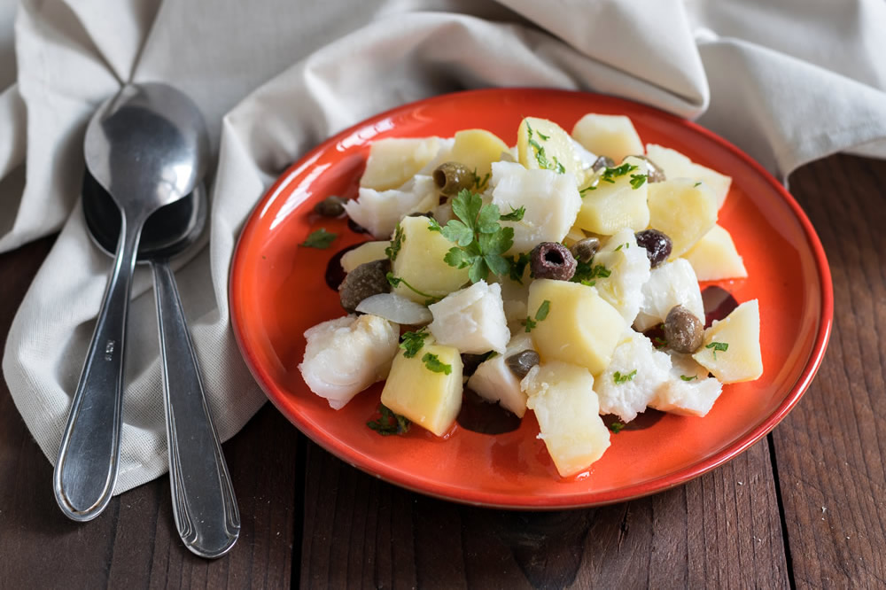 secondo piatto con baccalà e patate